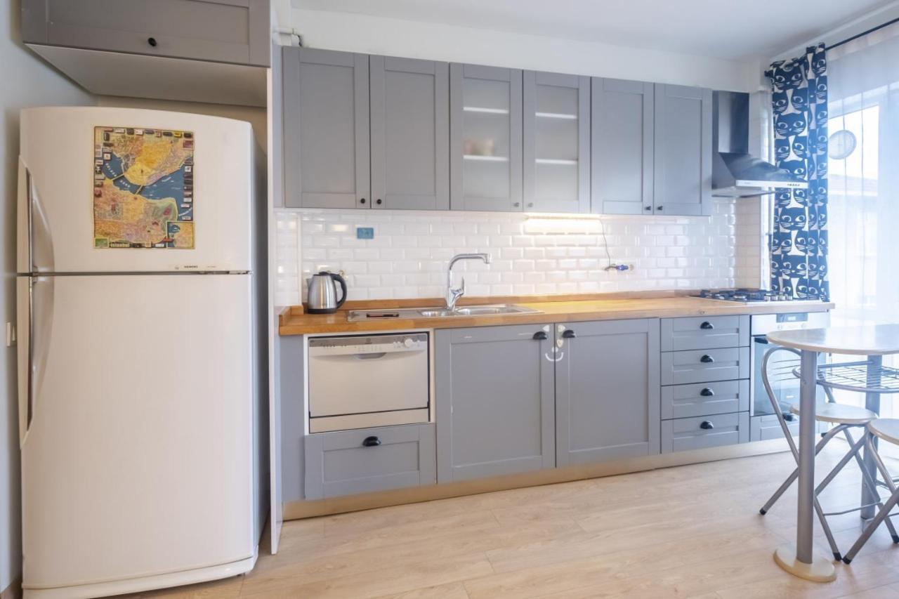 Апартаменти Flat With Balcony Near Bull Statue In Kadikoy Стамбул Екстер'єр фото